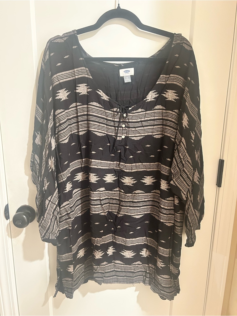 Old Navy Black and Cream Button-Front Peasant Top